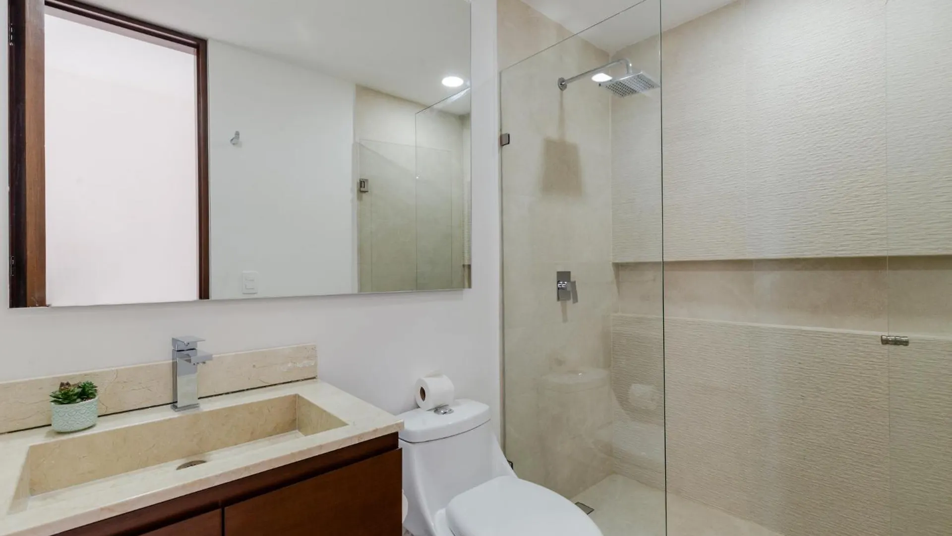 Spectacular View 2Br Apartment - Rooftop Pool Cancún